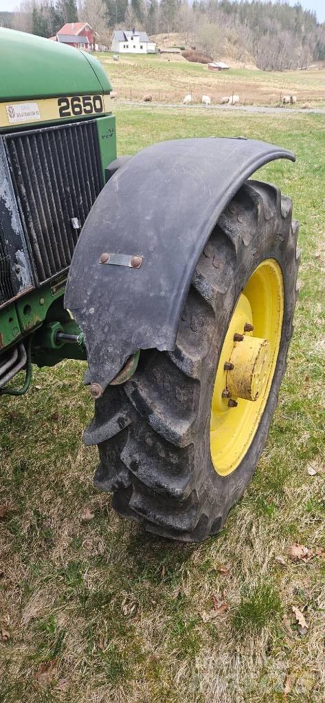 John Deere 2650 Traktörler