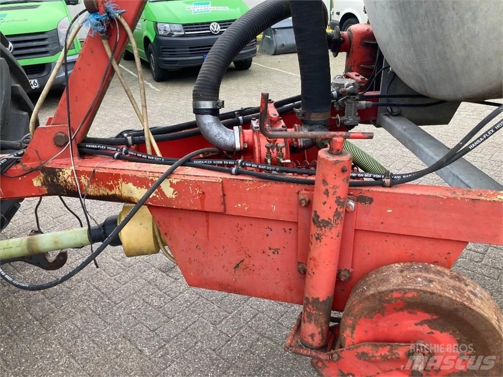 Bruns VT 12 Gübre dagitma tankerleri