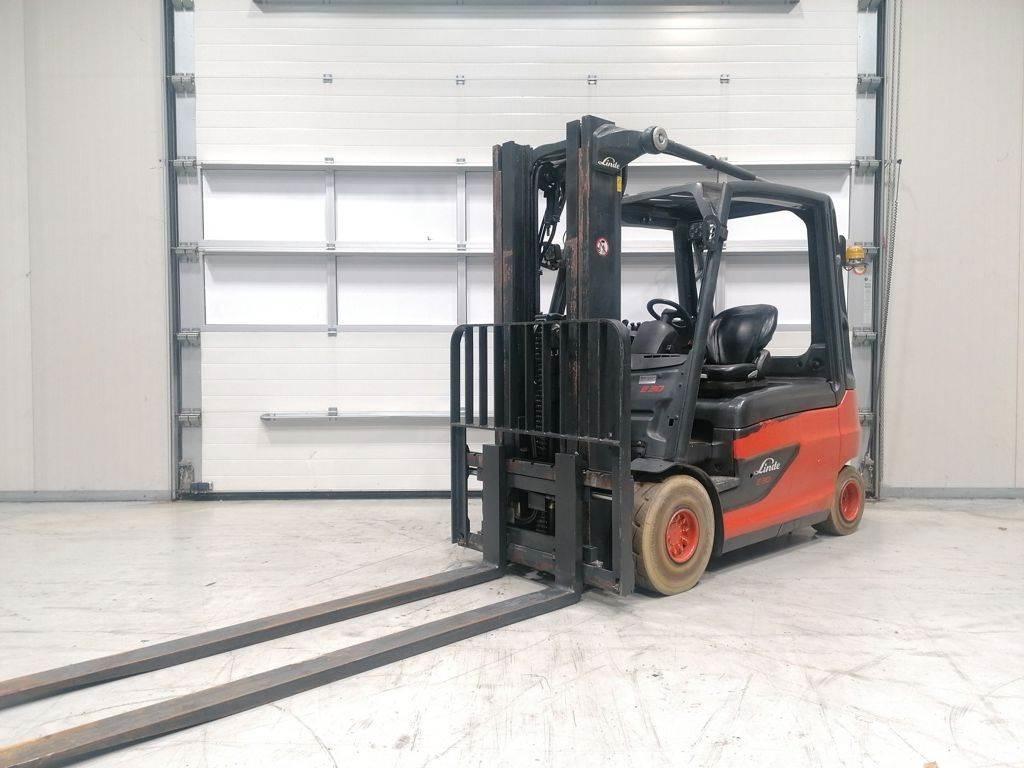 Linde E30L-01 Elektrikli forkliftler