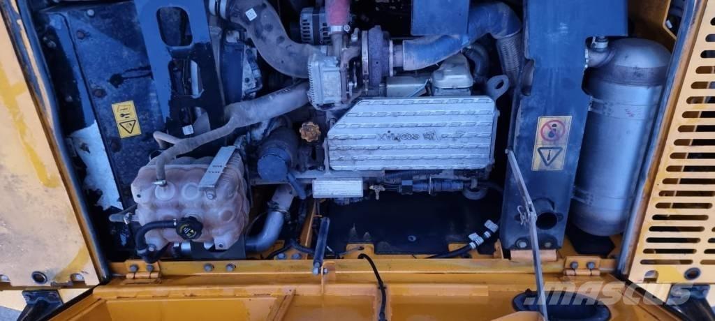 JCB 220 X Long Paletli ekskavatörler