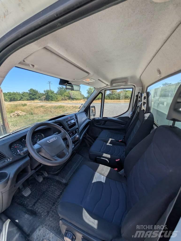 Iveco 35-12 Pikaplar