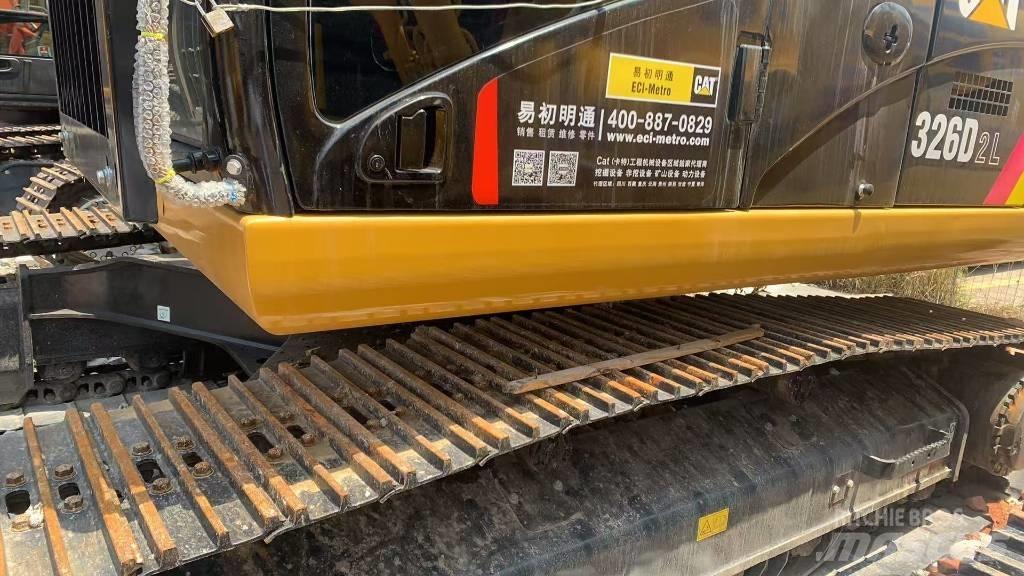 CAT 326D Paletli ekskavatörler