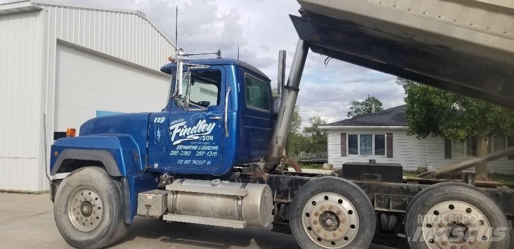 Mack RD 688 S Damperli kamyonlar