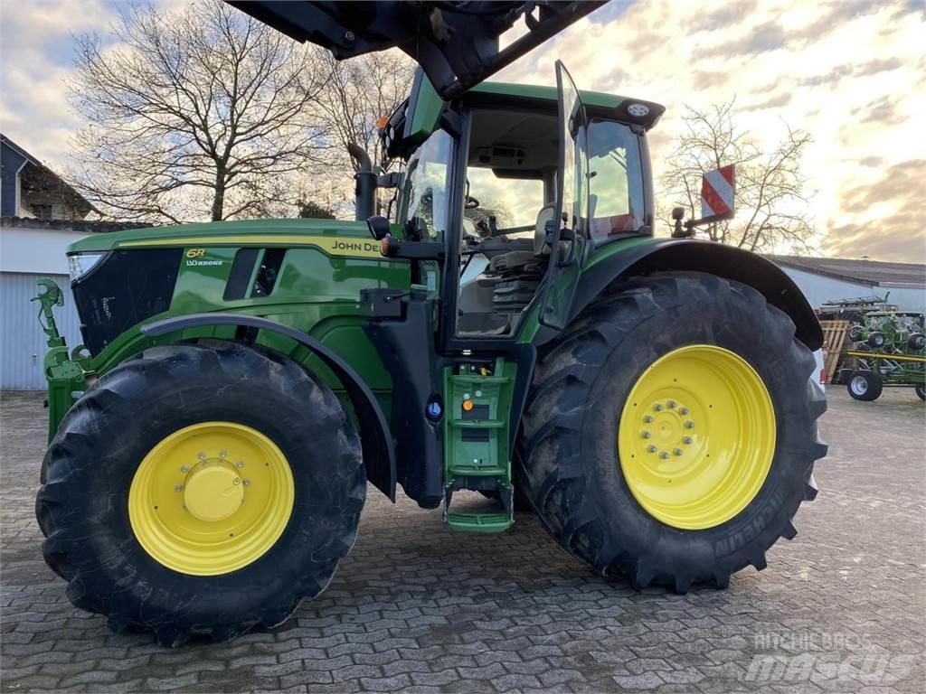 John Deere 6R 215 Traktörler