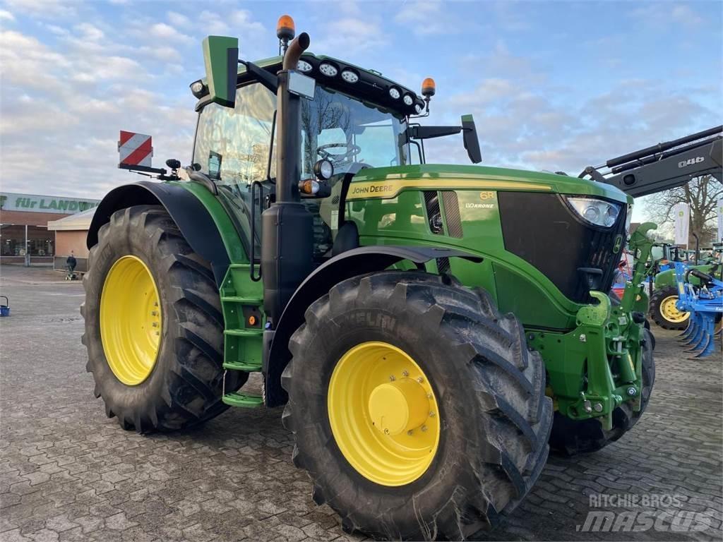 John Deere 6R 215 Traktörler