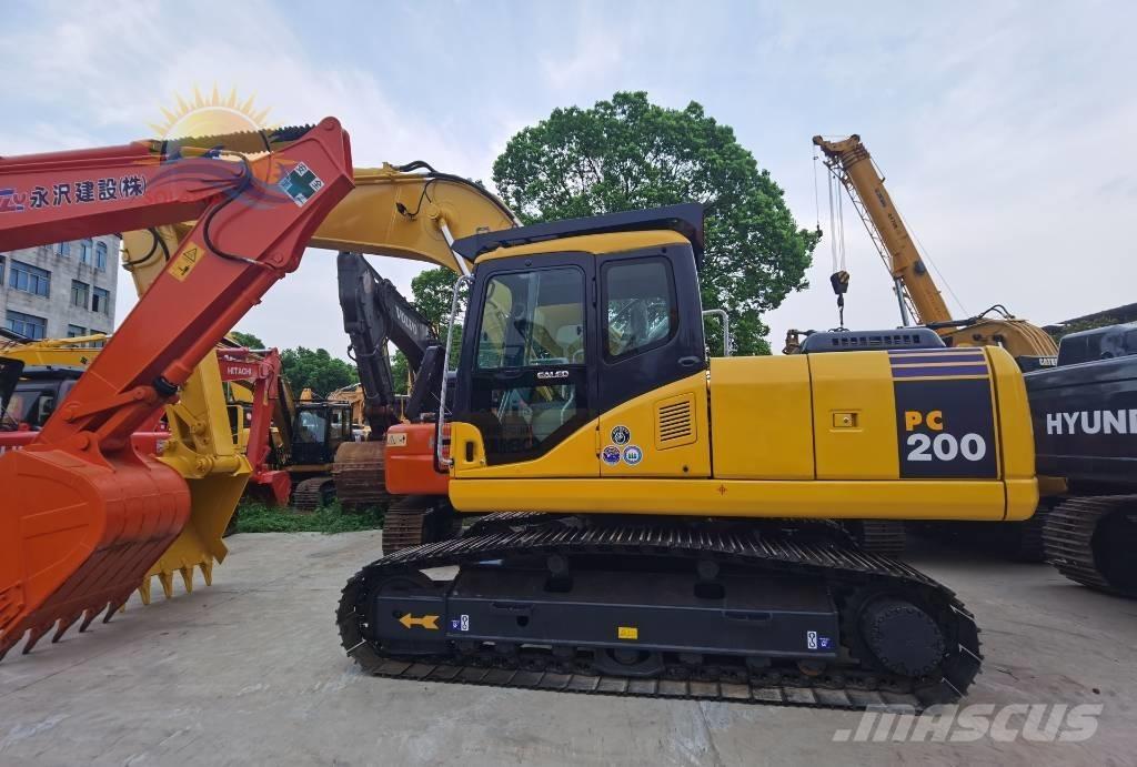Komatsu PC 200-7 Paletli ekskavatörler