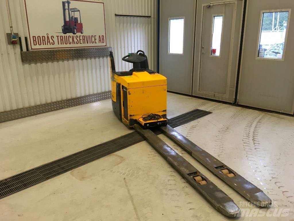 Jungheinrich ERE 225 Düsük seviye platformu