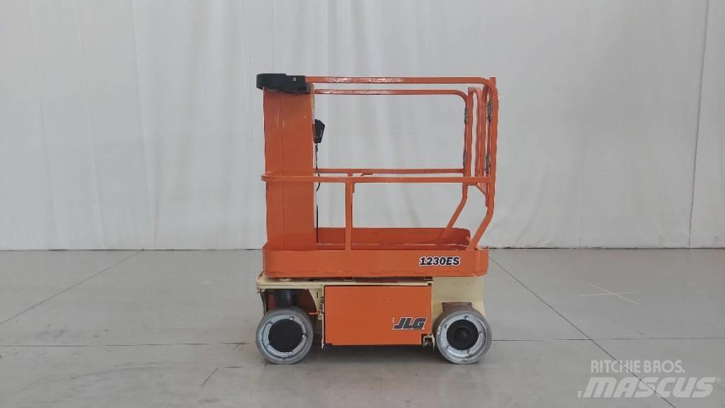 JLG 1230 ES Makasli platformlar