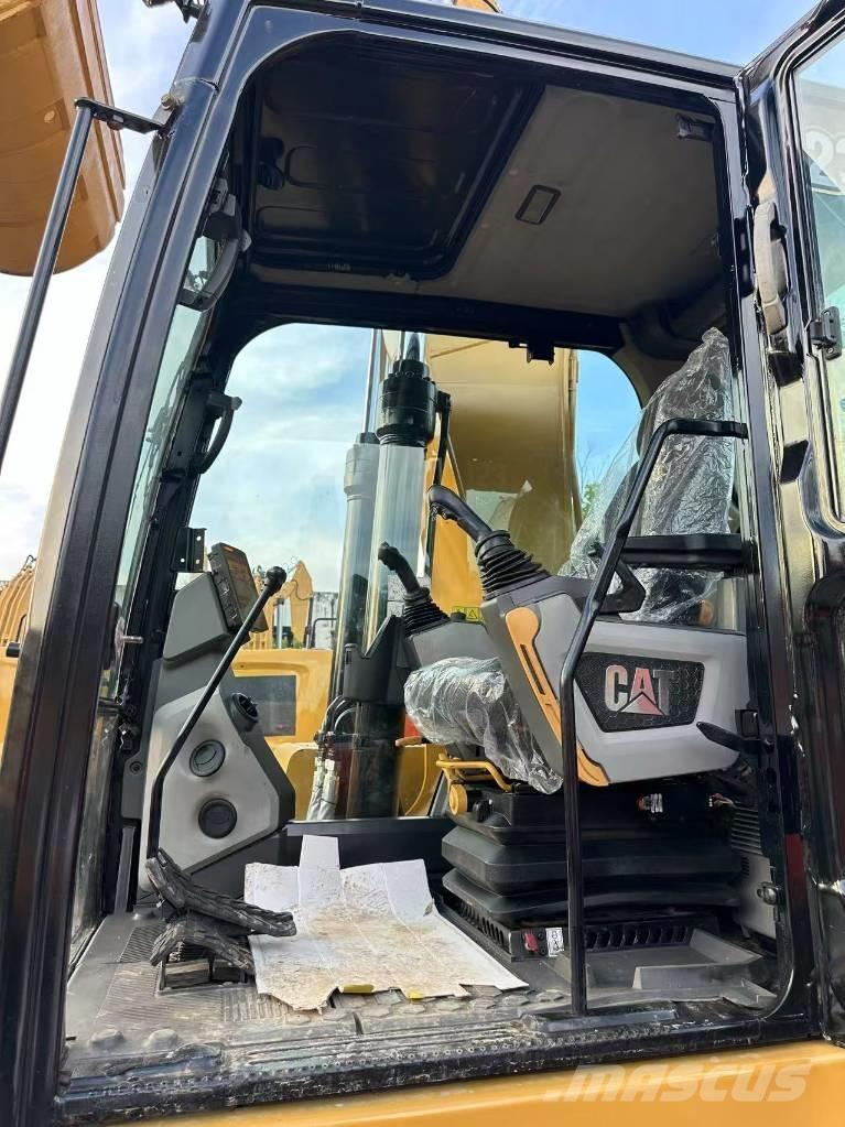 CAT 323 Paletli ekskavatörler