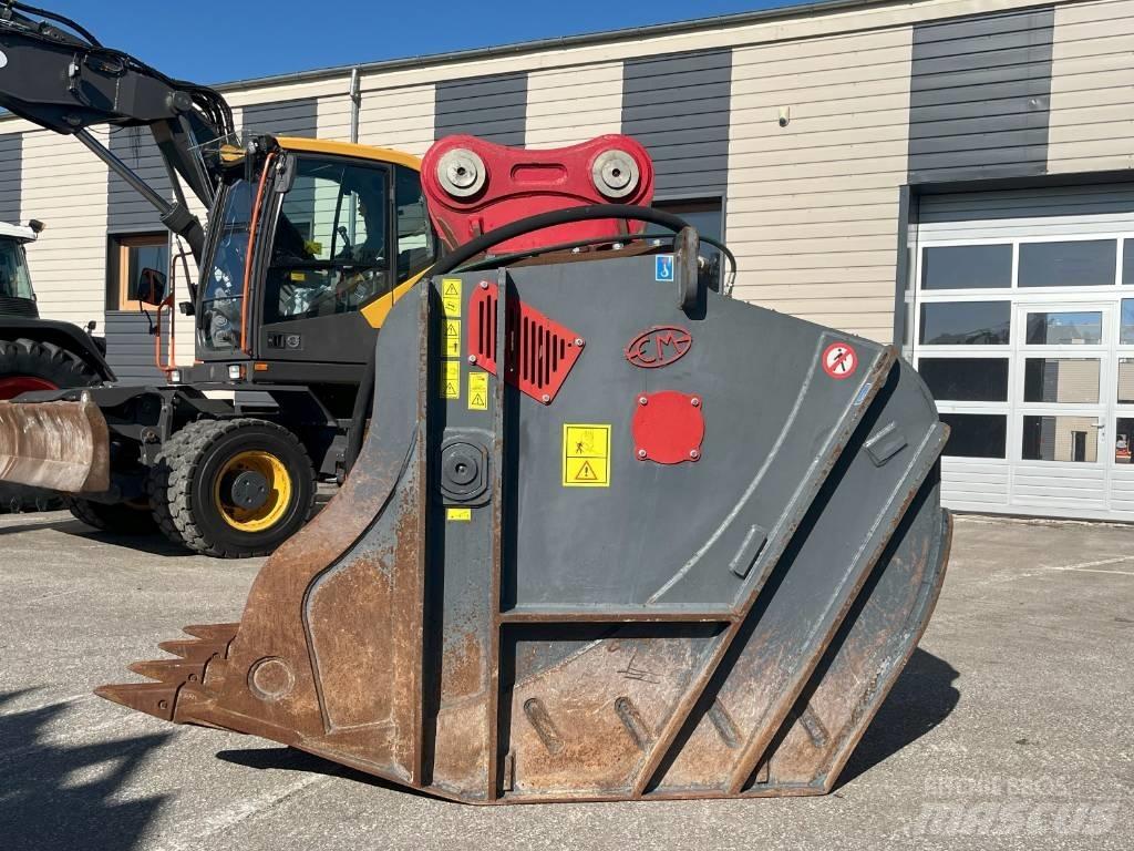 CM CBF09 Kırıcı kepçeler