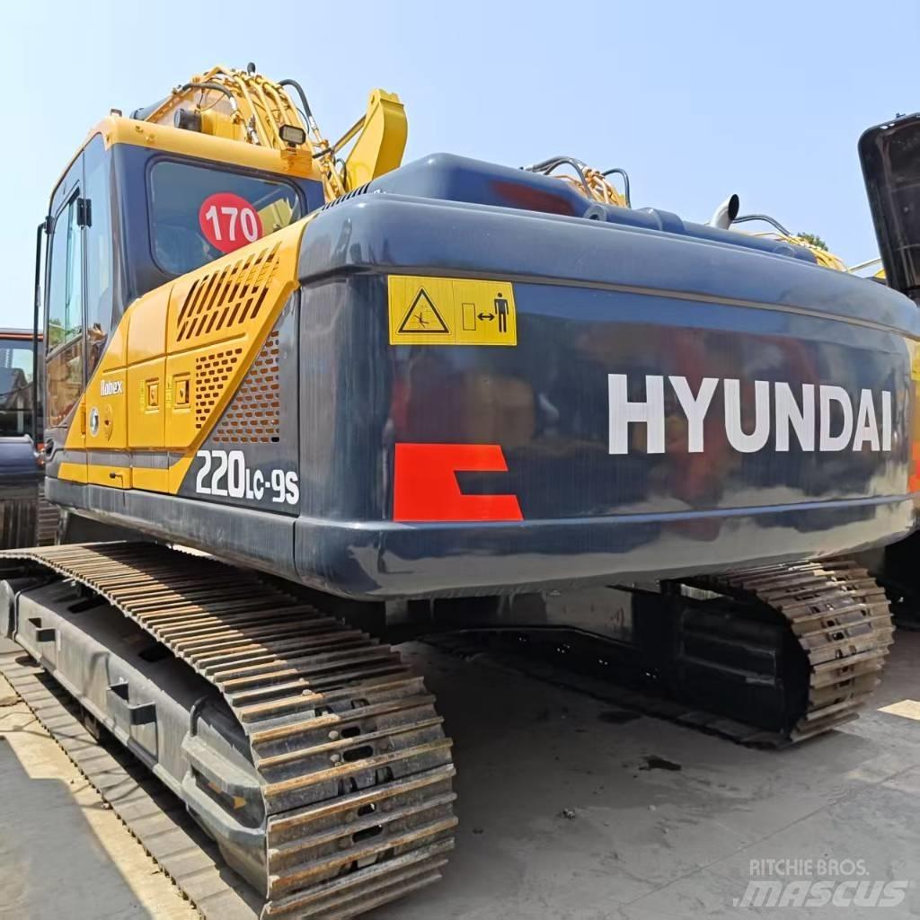 Hyundai 220lc-9s Paletli ekskavatörler