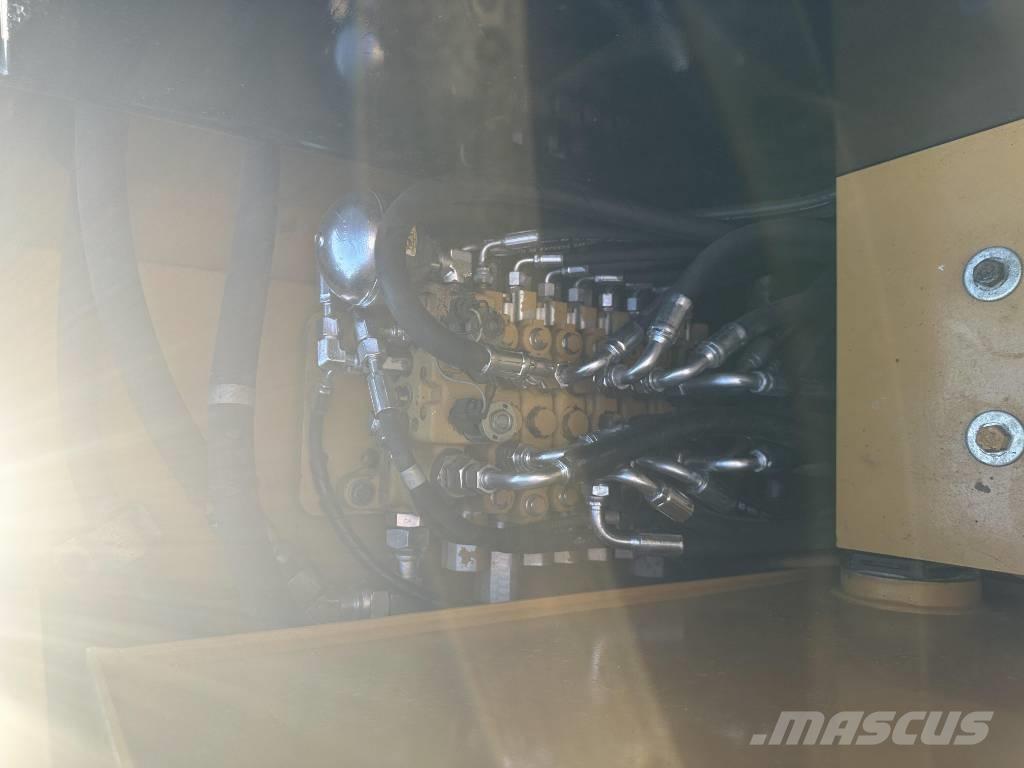 CAT 305.5E Paletli ekskavatörler