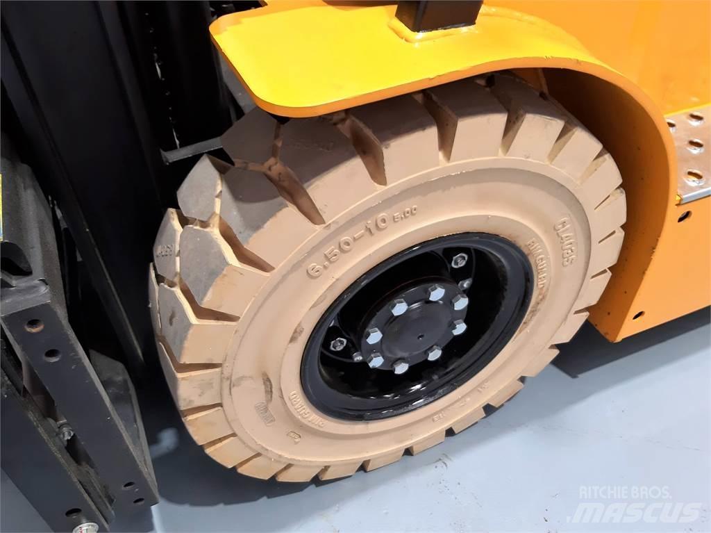  EFL181 Litio Elektrikli forkliftler
