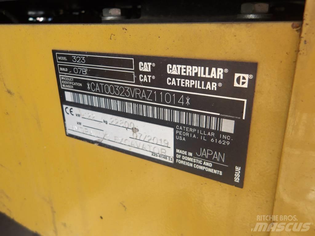 CAT 323 Paletli ekskavatörler
