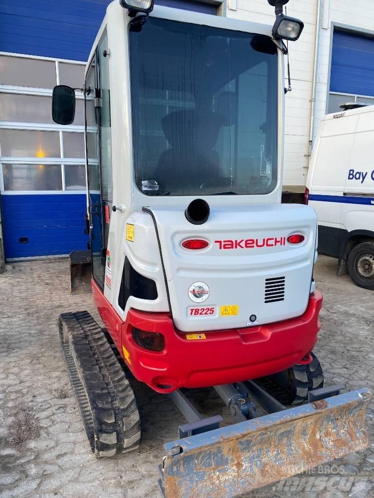 Takeuchi TB 225 Mini ekskavatörler, 7 tona dek