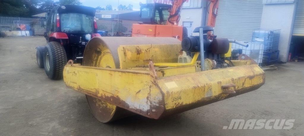 Bomag BW 6 Çekilir titreşimli silindirler