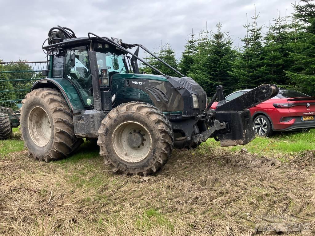 Valtra T 213 V Orman traktörleri