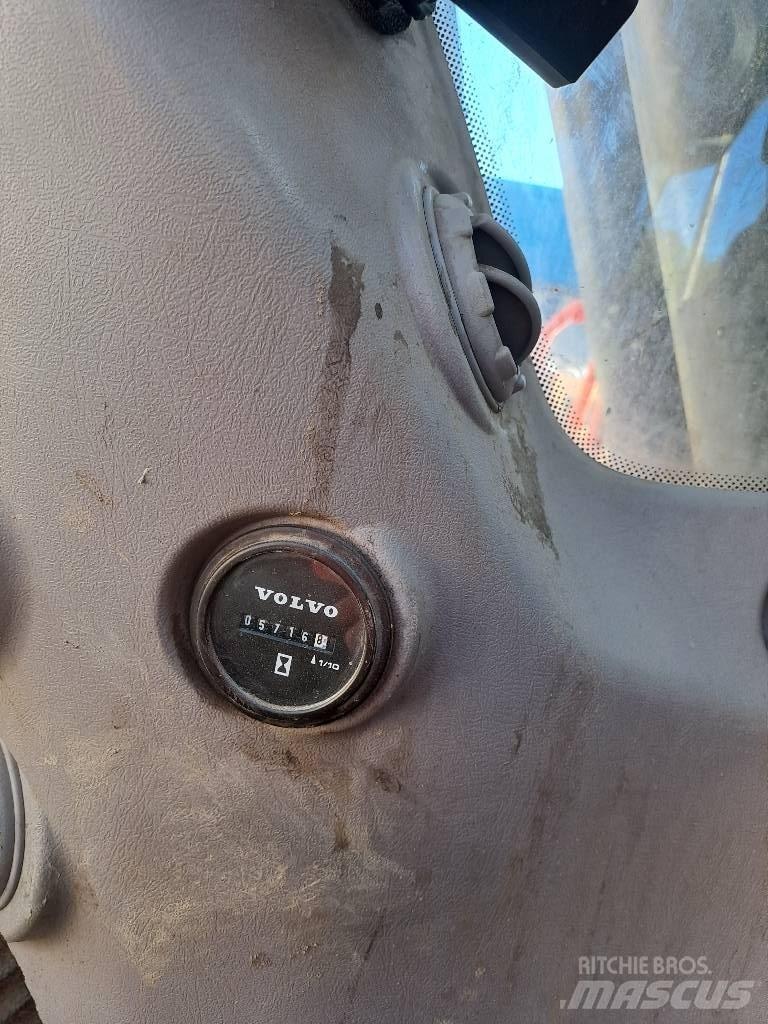 Volvo EWR150E Lastik tekerli ekskavatörler