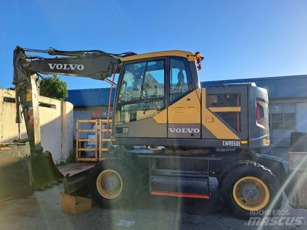 Volvo EWR150E Lastik tekerli ekskavatörler