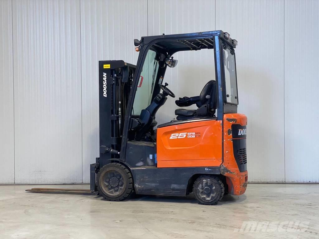 Doosan BC25S-7 Elektrikli forkliftler