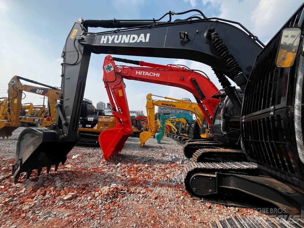 Hyundai HX 220 Paletli ekskavatörler