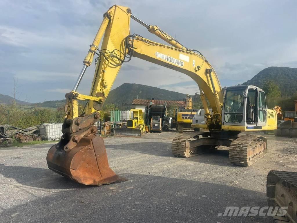 New Holland E 305 Paletli ekskavatörler