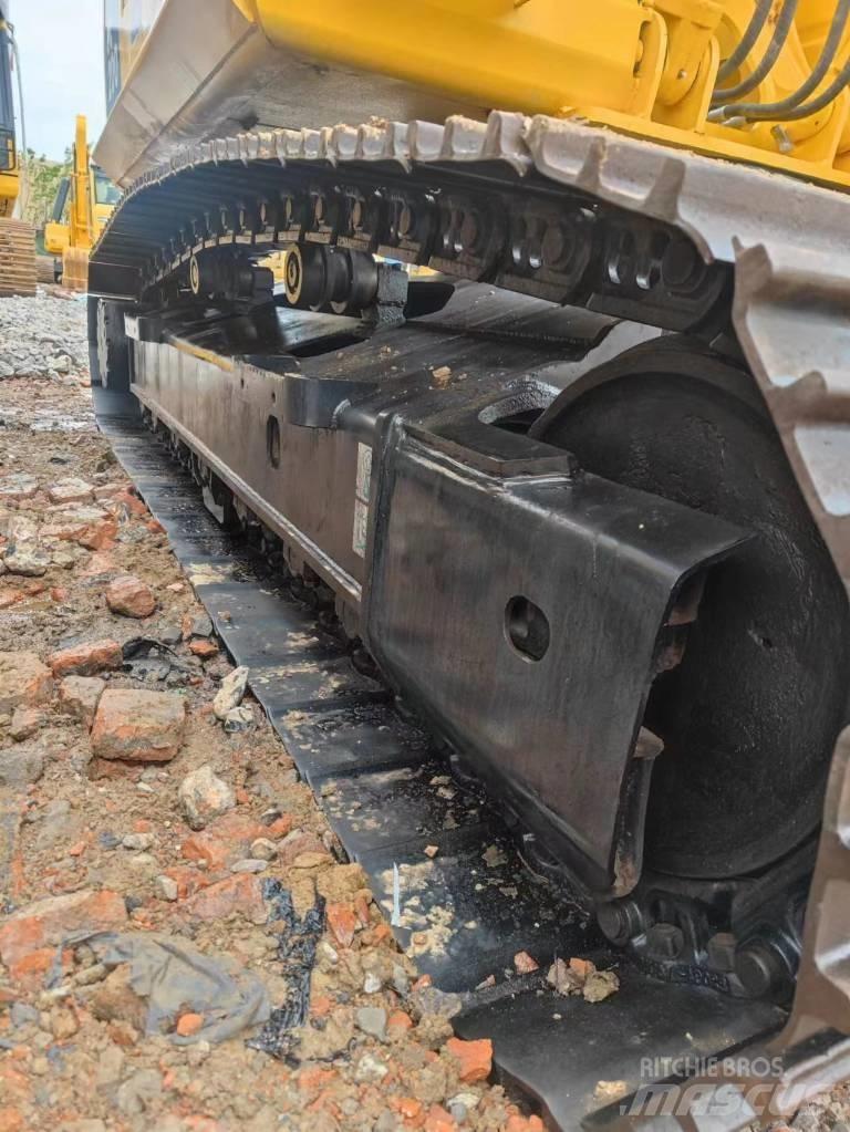 Komatsu PC 200-8 Paletli ekskavatörler