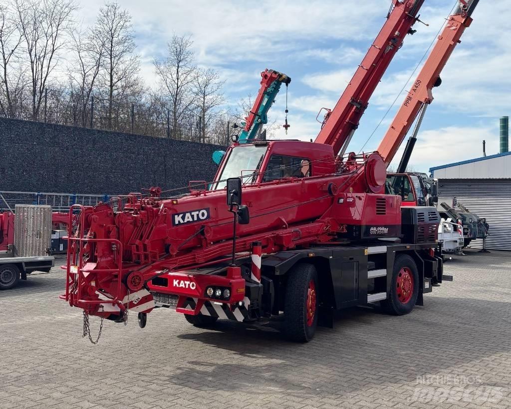 Kato CR-130Rf Yol-Arazi Tipi Vinçler (AT)