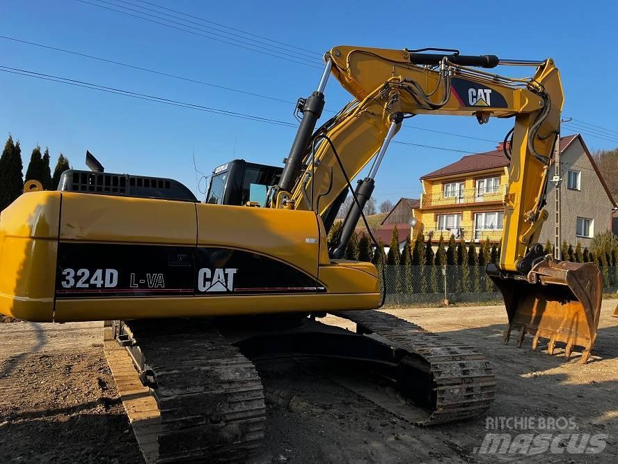 CAT 324 D Paletli ekskavatörler