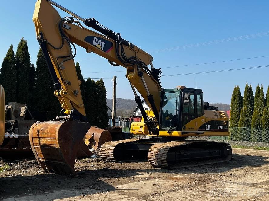 CAT 324 D Paletli ekskavatörler