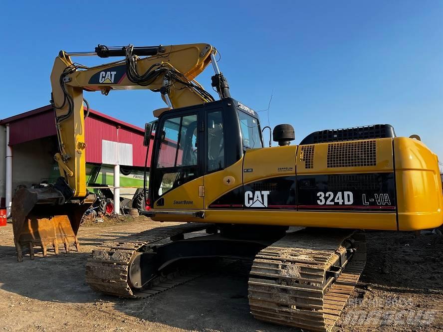 CAT 324 D Paletli ekskavatörler