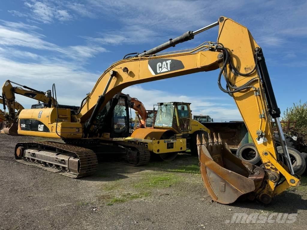 CAT 324 D L Paletli ekskavatörler