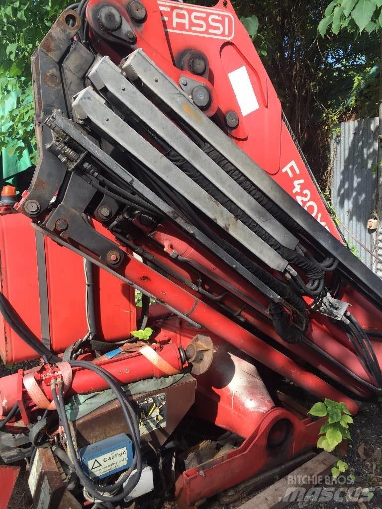 Fassi F420XP24L304 Yükleme vinçleri