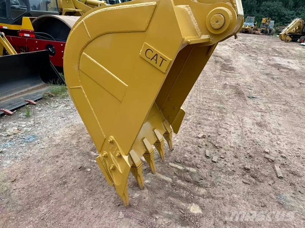CAT 320BL Paletli ekskavatörler