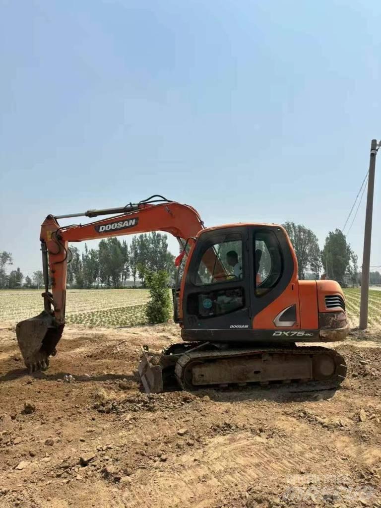 Doosan DX 75-9 Paletli ekskavatörler