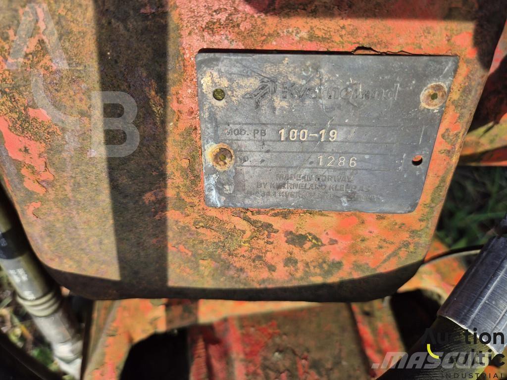 Kverneland 100-19 Döner pulluklar