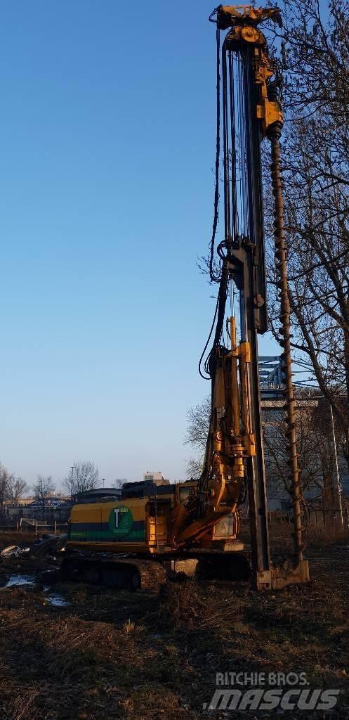 Bauer RTG 16 T Titreşimli kazık çakıcıları