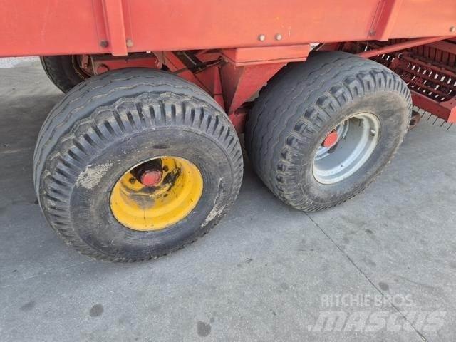 Kverneland TA 465 Kendi yükler römorklar