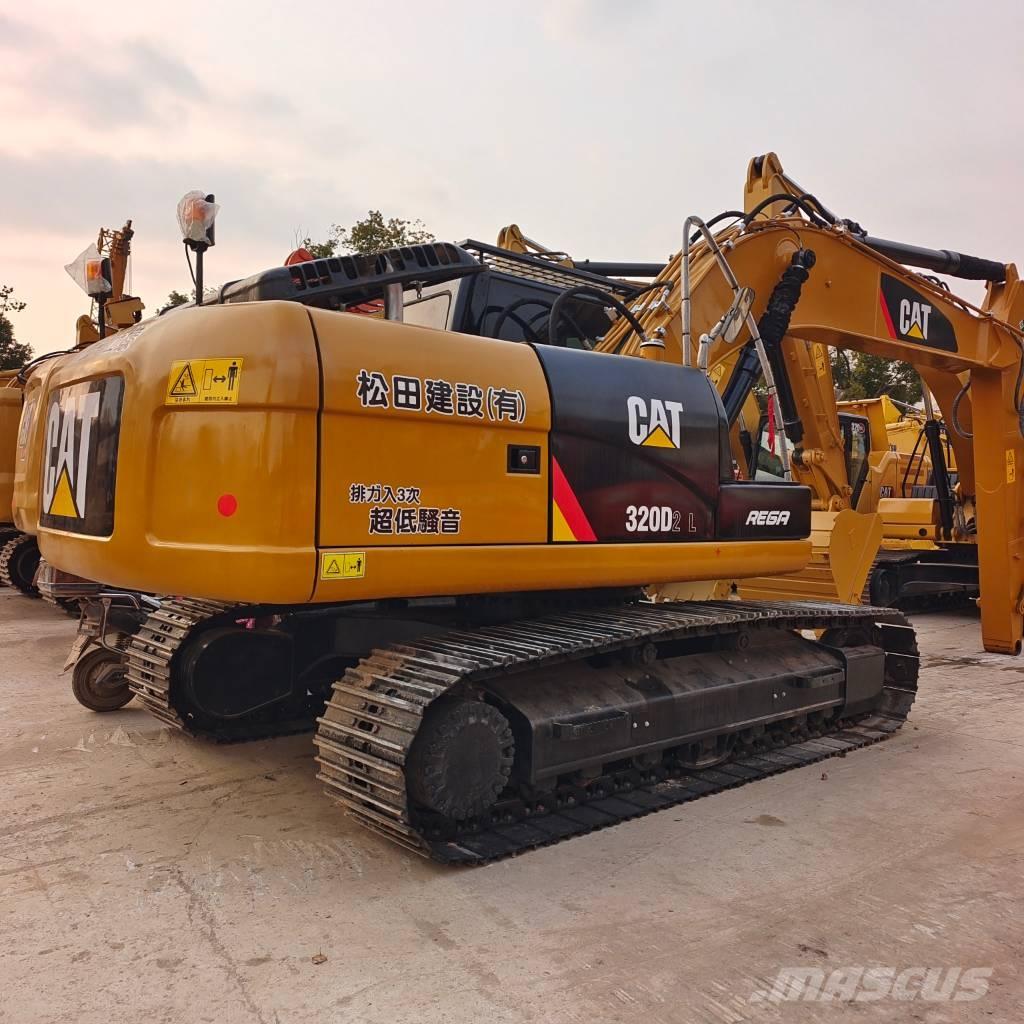CAT 320D Paletli ekskavatörler