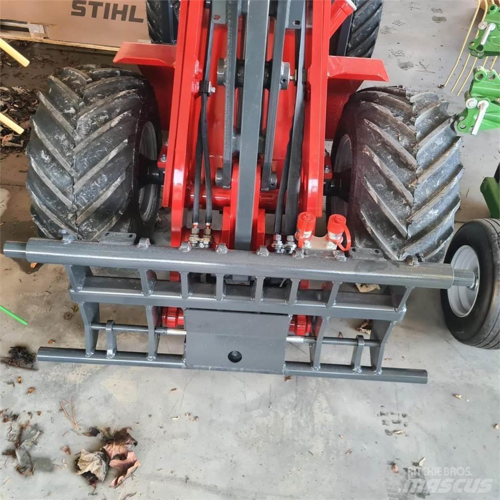 Schäffer 2028 SLT Mini yükleyiciler