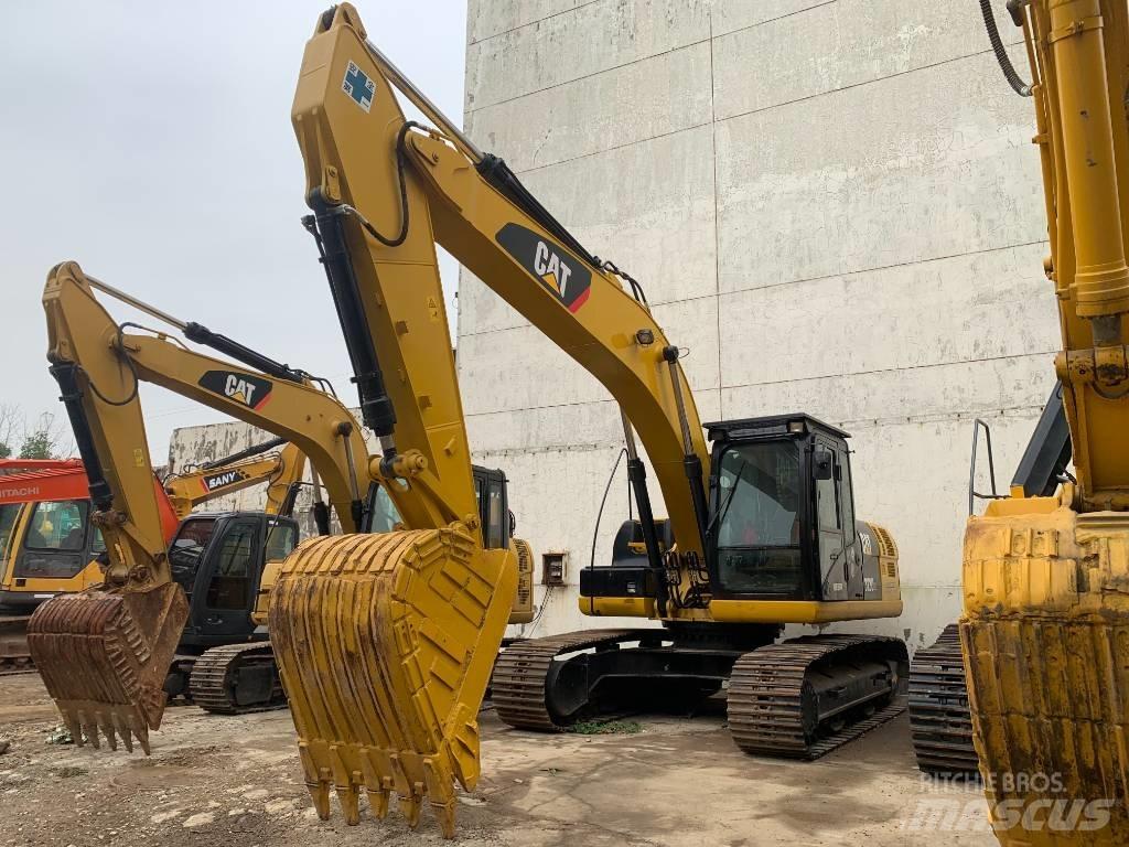 CAT 323 D L Paletli ekskavatörler