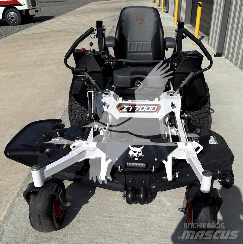 Bobcat ZT7000 Sıfır dönüşlü çim biçme makineleri