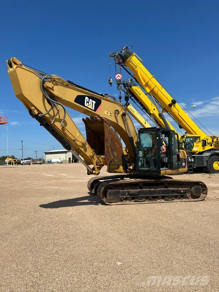 CAT 320 D L Paletli ekskavatörler