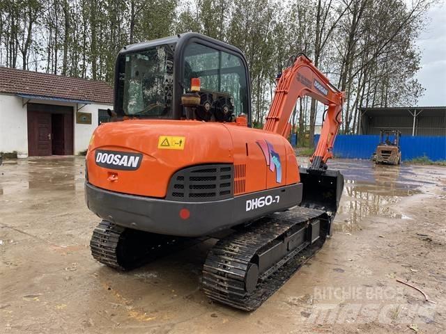 Doosan DH 60-7 Mini ekskavatörler, 7 tona dek