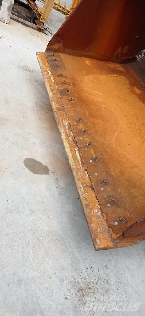 Volvo L 180 F Tekerlekli yükleyiciler