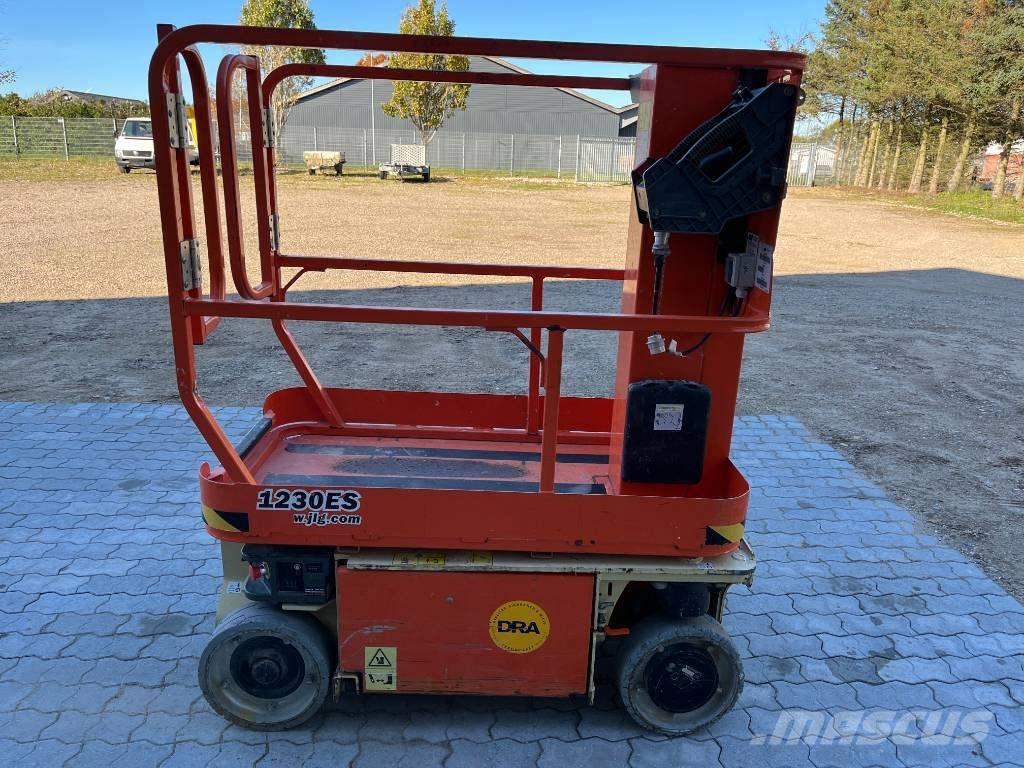 JLG 1230 ES Personel Platformları ve Cephe Asansörleri