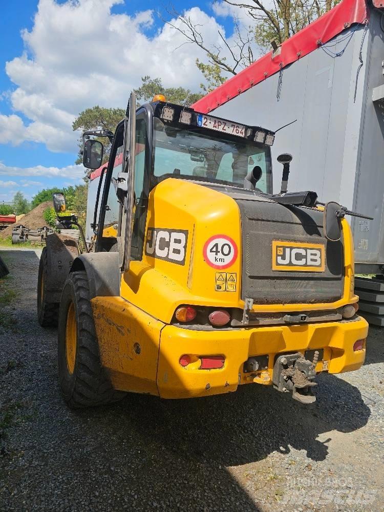JCB TM 320 S Tarimsal teleskopik yükleyiciler