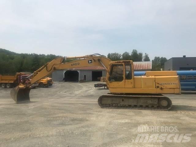 John Deere 690 D Paletli ekskavatörler