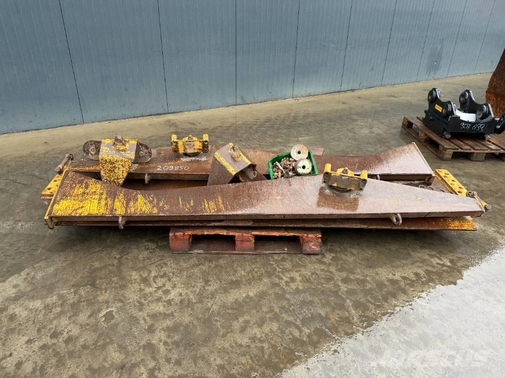 CAT 730 Arka kapaklar