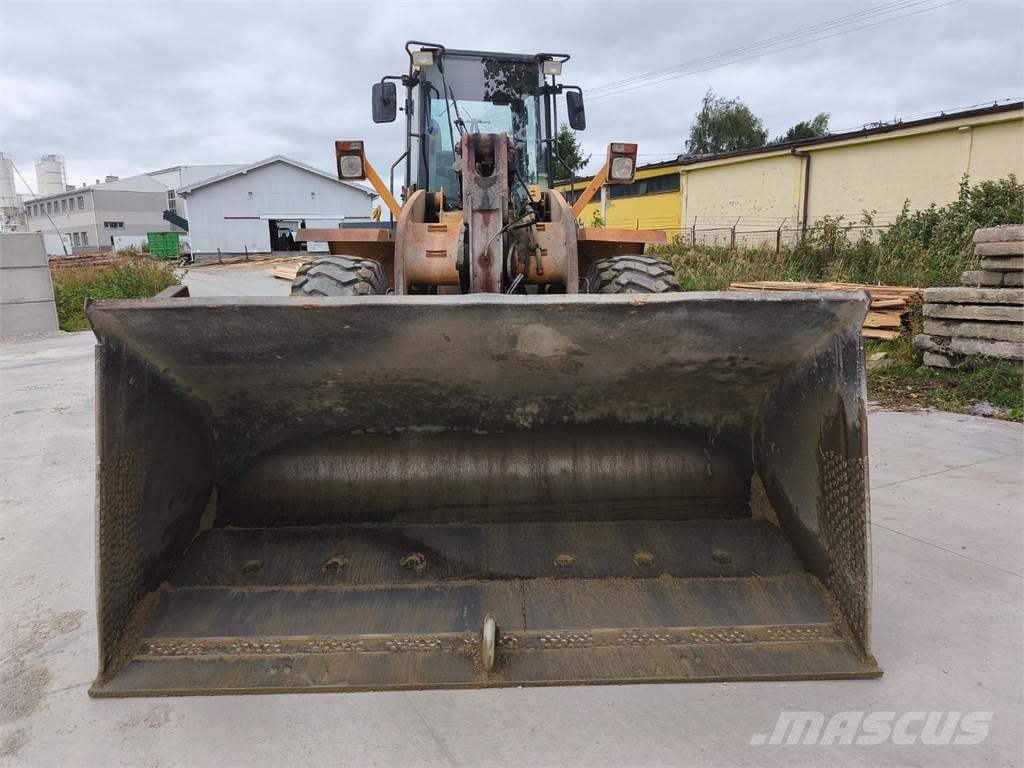 CASE 821C Diger